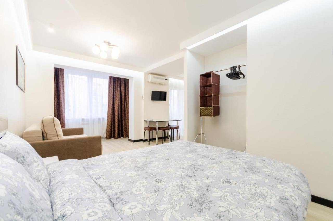 Artal Apartment On Obolonsky Avenue 31 Kyiv Exterior photo